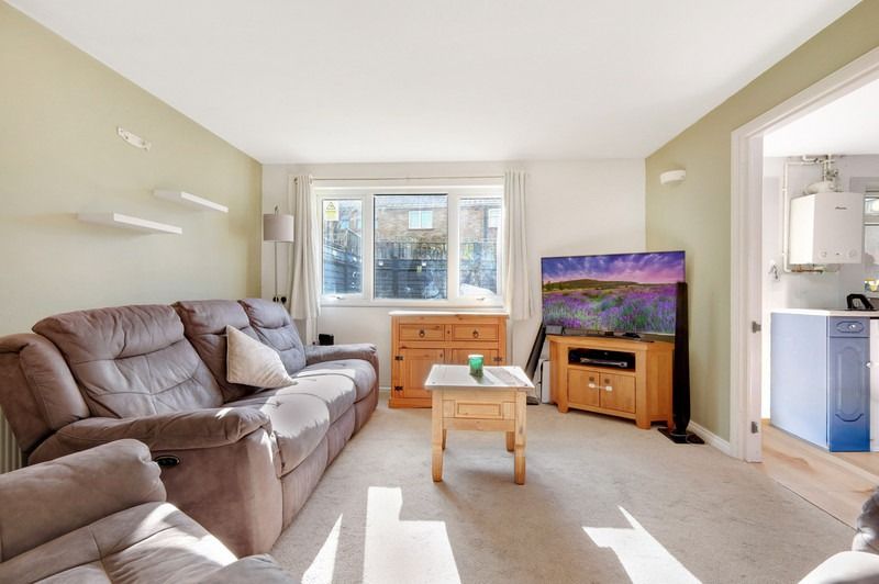 Property photo 3 of 8 4712842