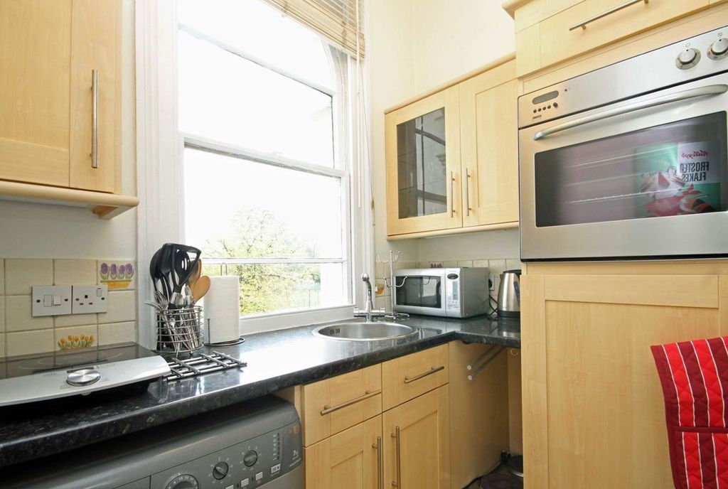 Property photo 3 of 4