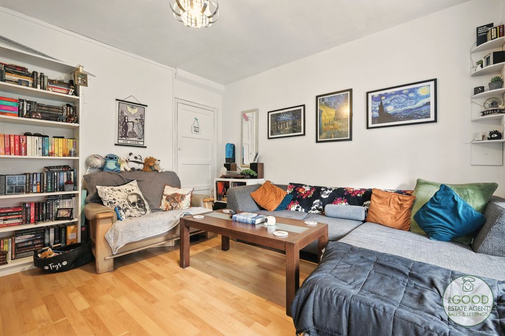 Property photo 3 of 12