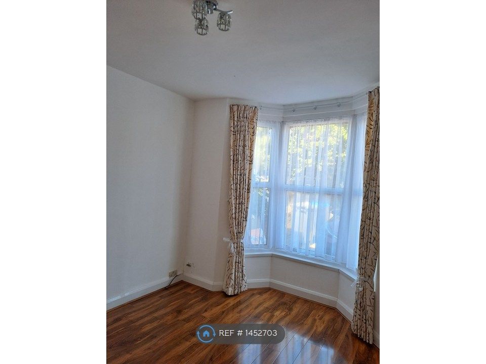 Property photo 2 of 12 Receptiom Room 1