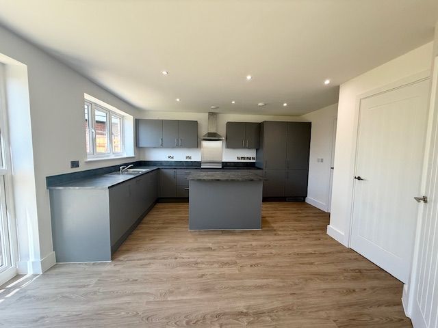 Property photo 2 of 22 Kitchen