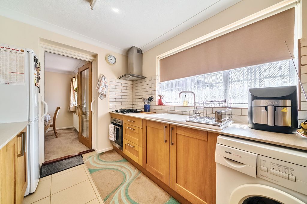 Property photo 2 of 19