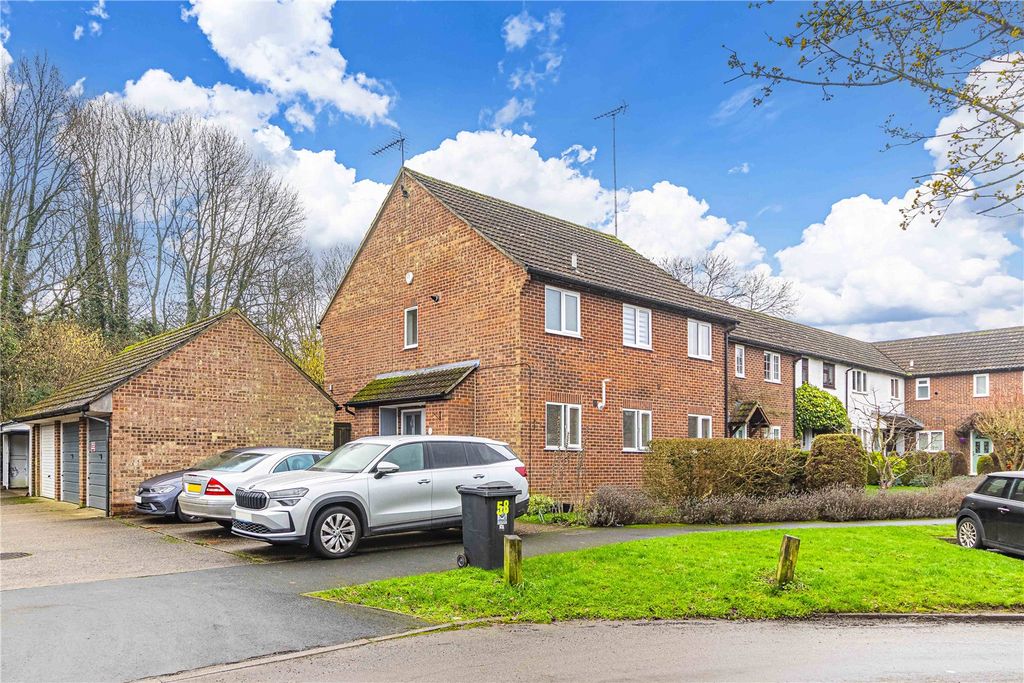 Property photo 2 of 8 Picture No. 14