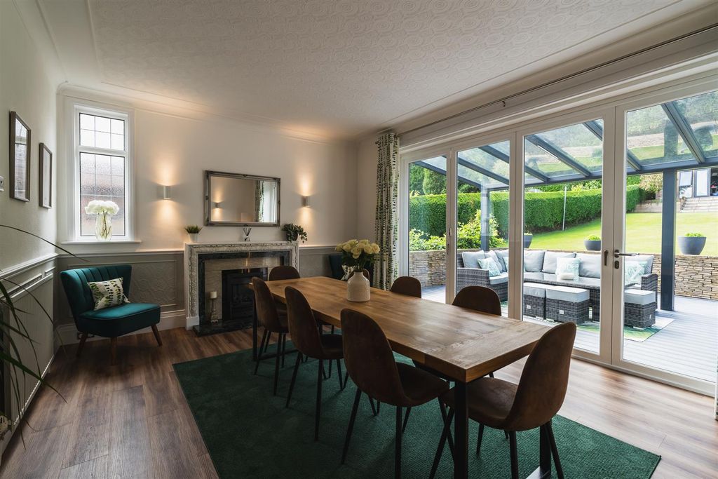 Property photo 2 of 29 Dining Room