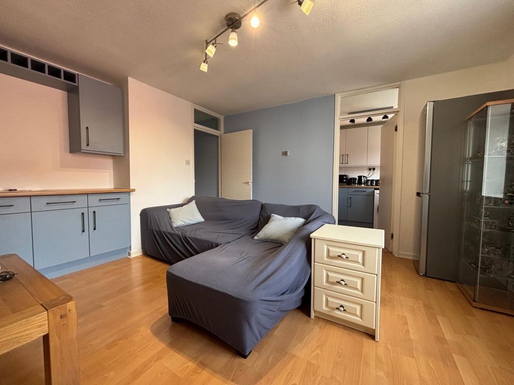 Property photo 1 of 5 E2Eeab62-B288-4B68-B405-B99Fccac0E87