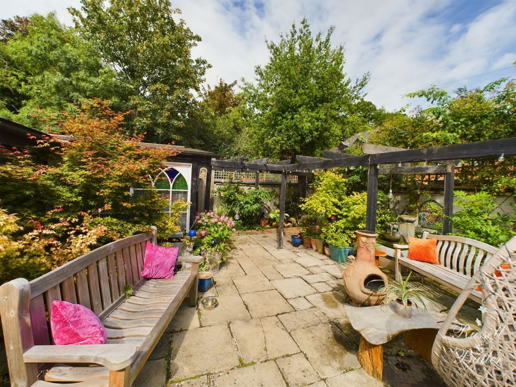 Property photo 2 of 28 Cam01995G0-Pr0081-Still014