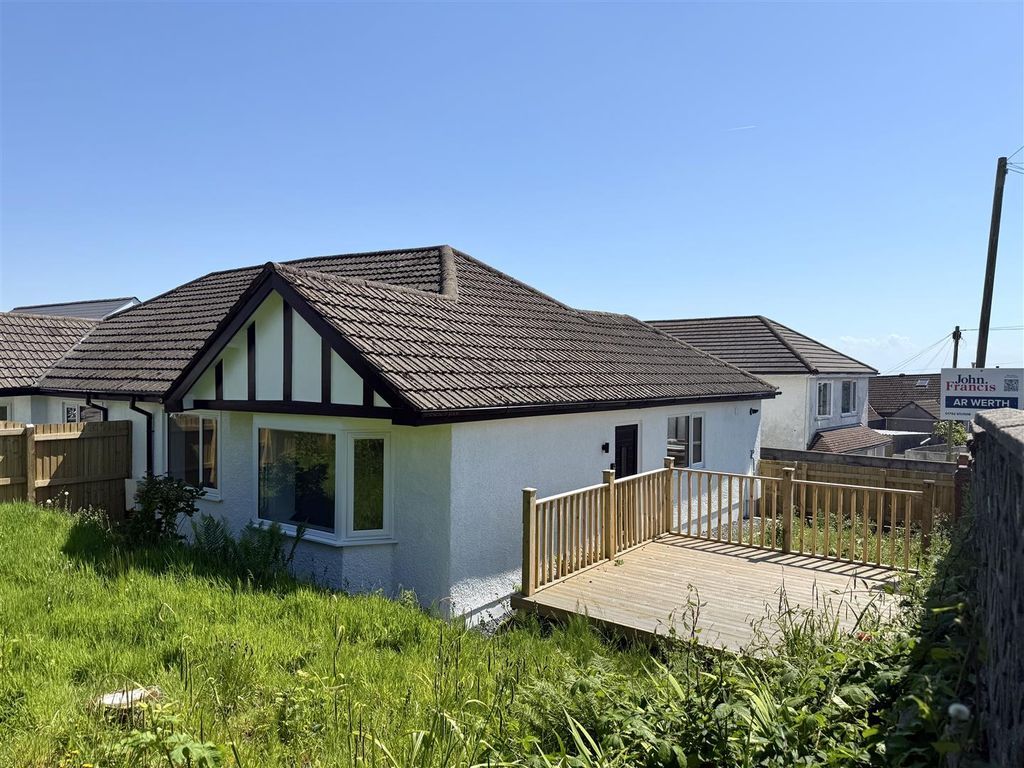 Property photo 1 of 13 External