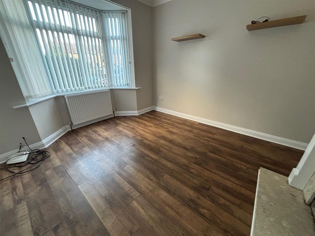 Property photo 2 of 9 Lounge.Jpg