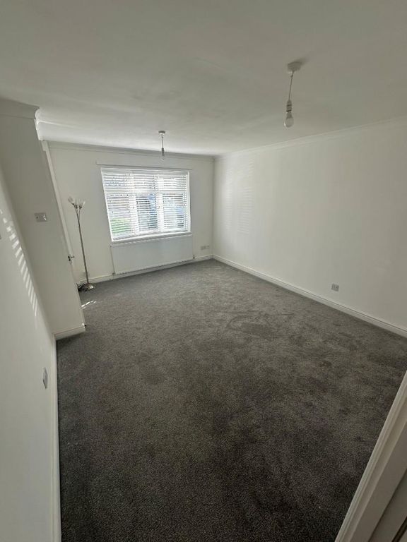 Property photo 3 of 13 Pic6.Jpg