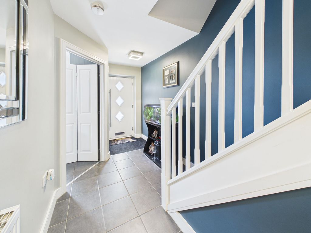 Property photo 2 of 25 Hallway