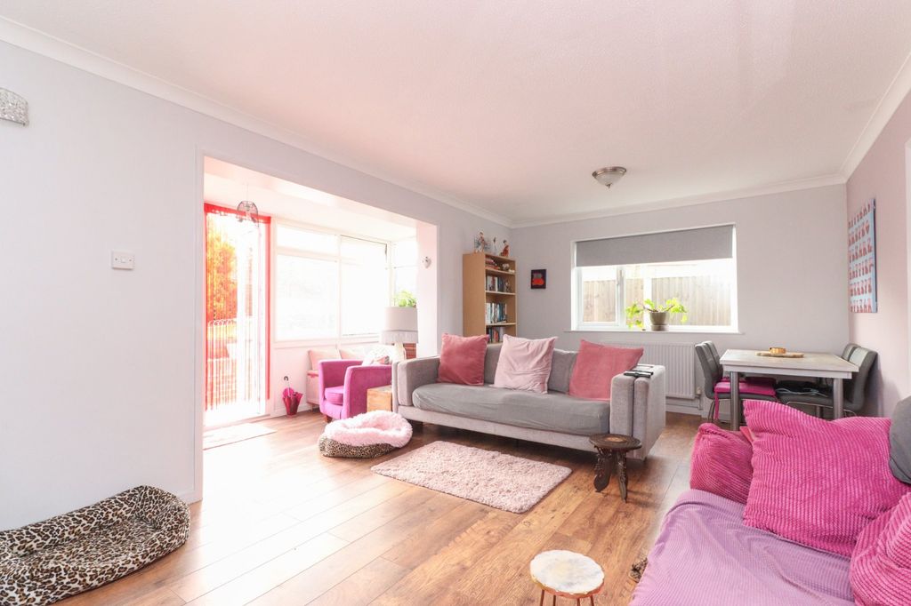 Property photo 3 of 10 Picture 3