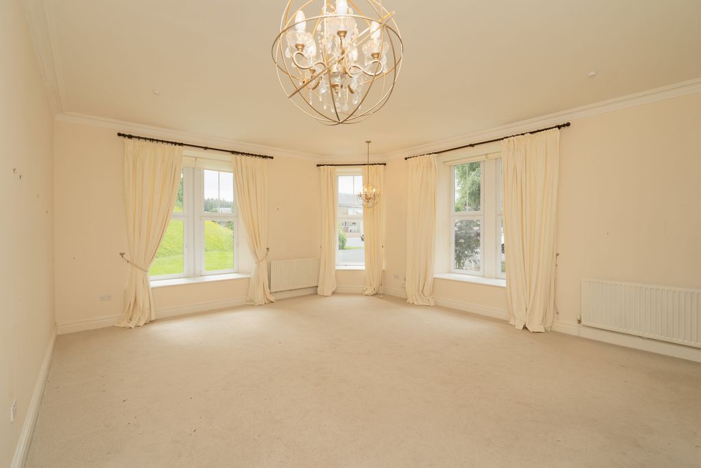 Property photo 2 of 28 Property Image 2