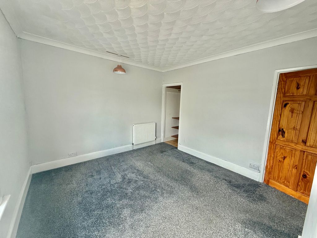 Property photo 1 of 9 Bedroom 1