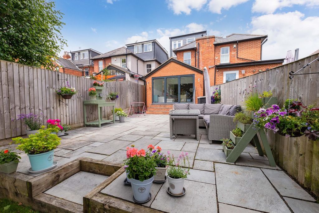 Property photo 2 of 19