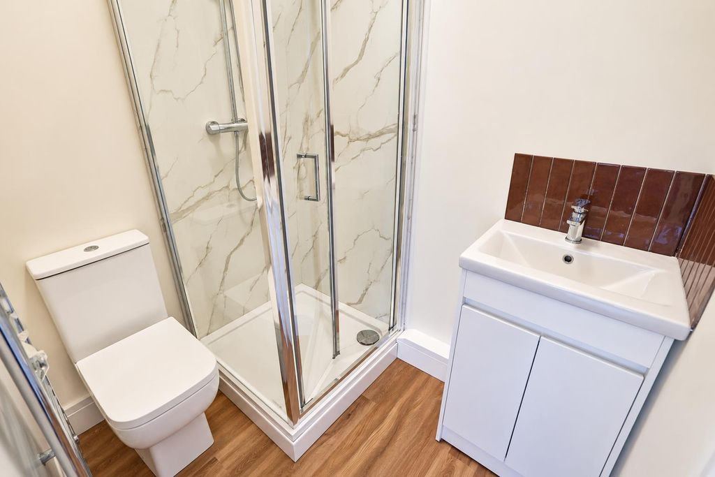 Property photo 3 of 11 En-Suite.Png