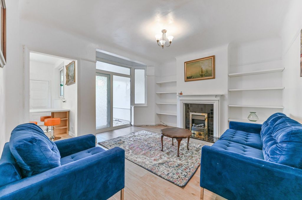 Property photo 2 of 12