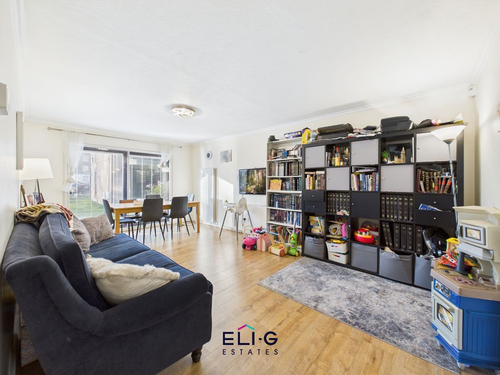 Property photo 3 of 7 Gallery