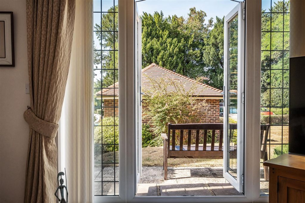 Property photo 2 of 13 Flat-2-Ashcroft-Place-1.Jpg