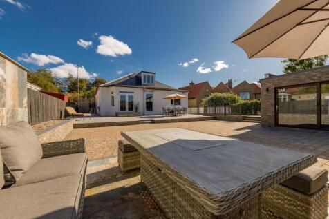 Property photo 1 of 31 5 Bedroom Detached For Sale