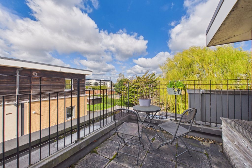 Property photo 3 of 7 Picture No. 15