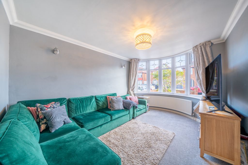 Property photo 2 of 19