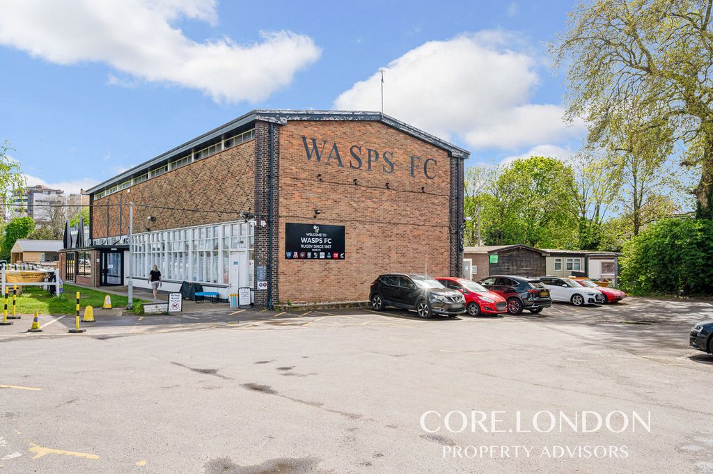 Property photo 1 of 19