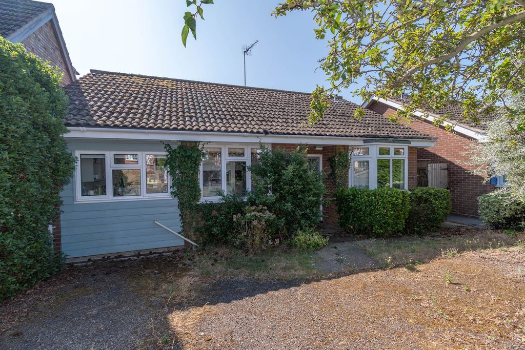 Property photo 1 of 12
