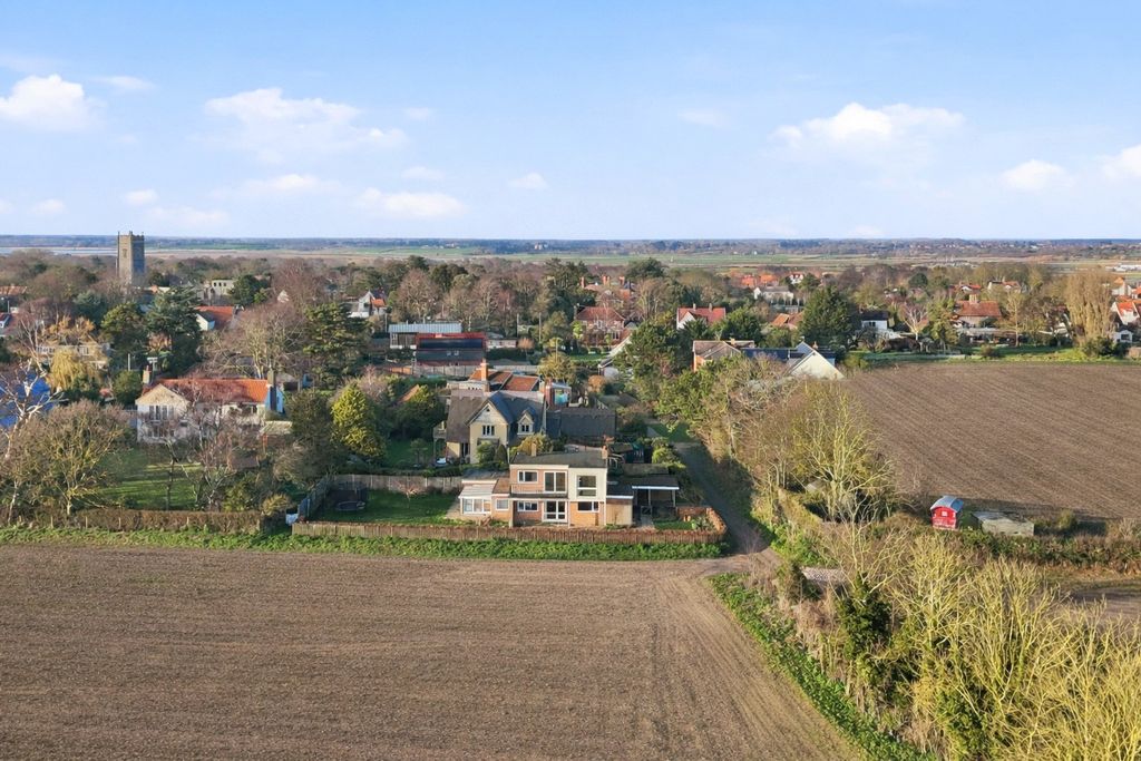 Property photo 3 of 17 Position