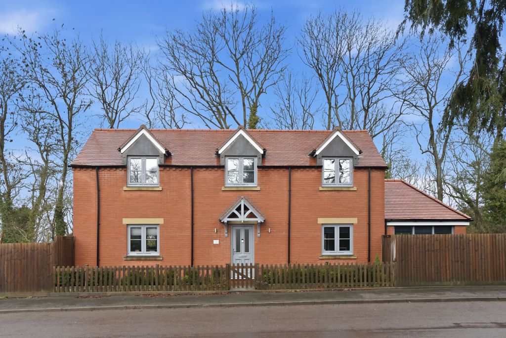 Property photo 2 of 17