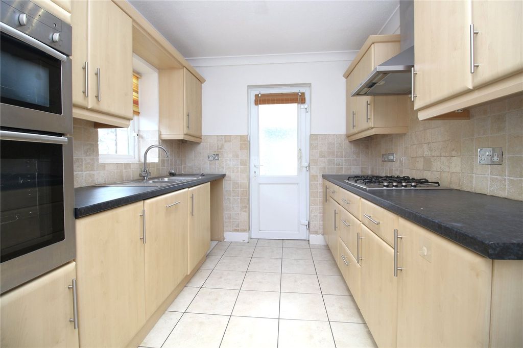 Property photo 2 of 14 Picture No. 17