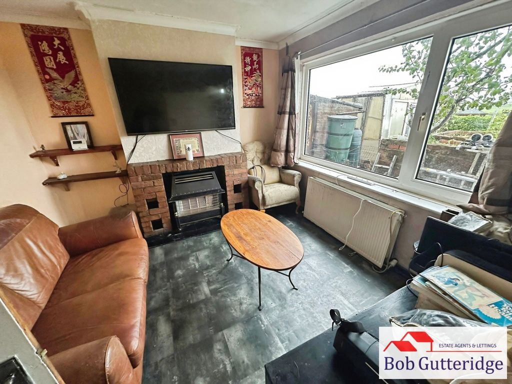 Property photo 2 of 19 Lounge / Diner