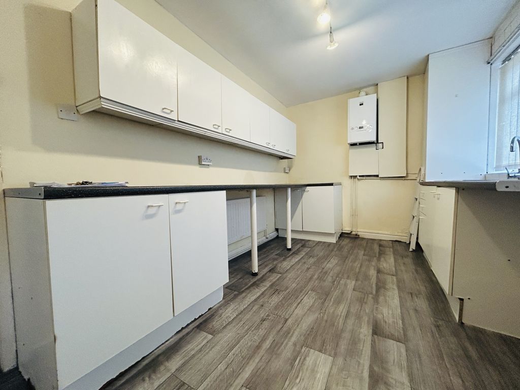 Property photo 3 of 10 Img_1032