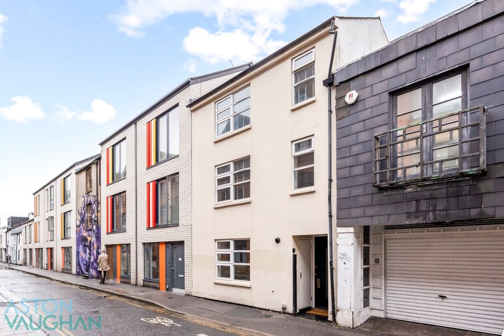 Property photo 2 of 15 5720271
