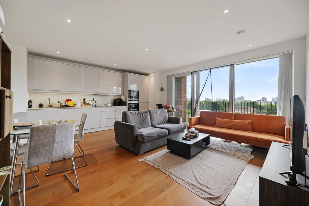 Property photo 1 of 11 A Stunning Two Bedroom Two Bathroom Premium Apartment