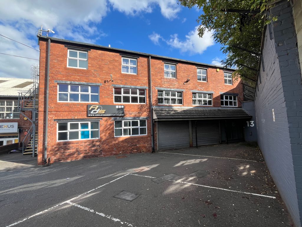 Property photo 1 of 4