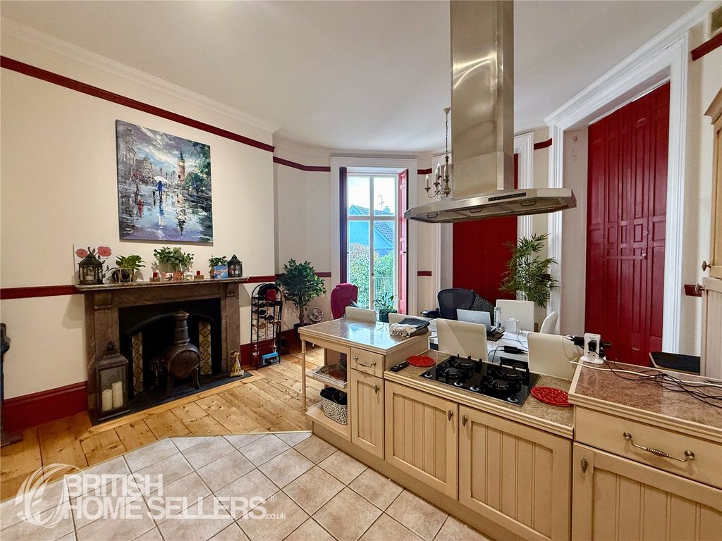 Property photo 2 of 18 Picture No. 09