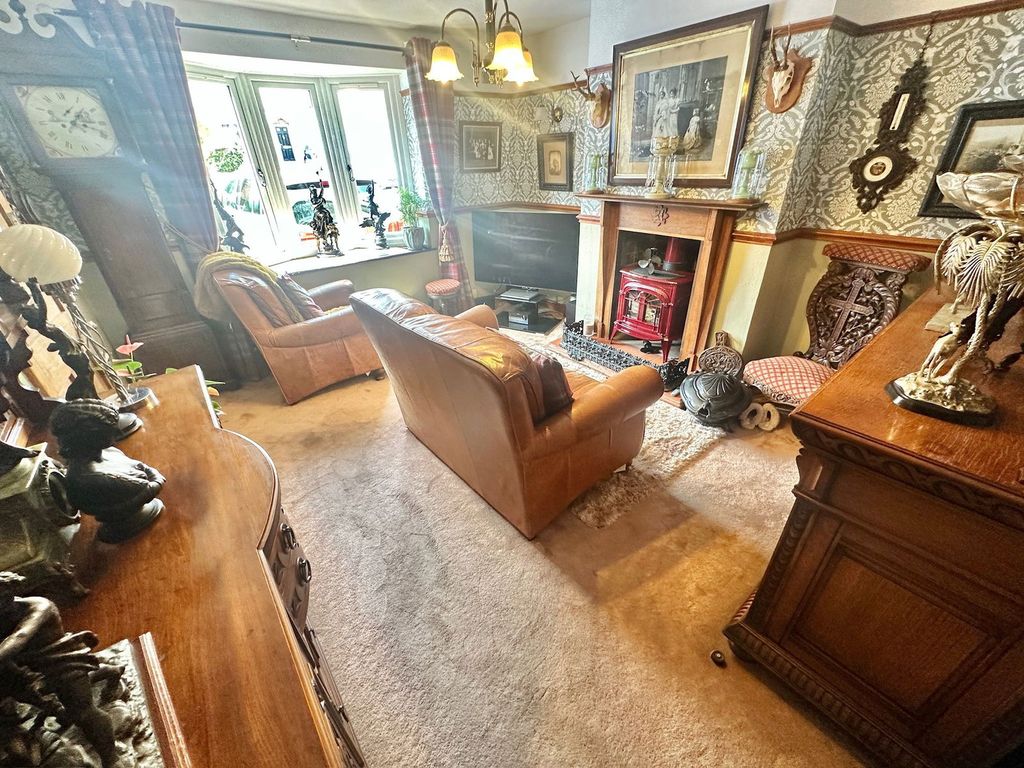 Property photo 3 of 20