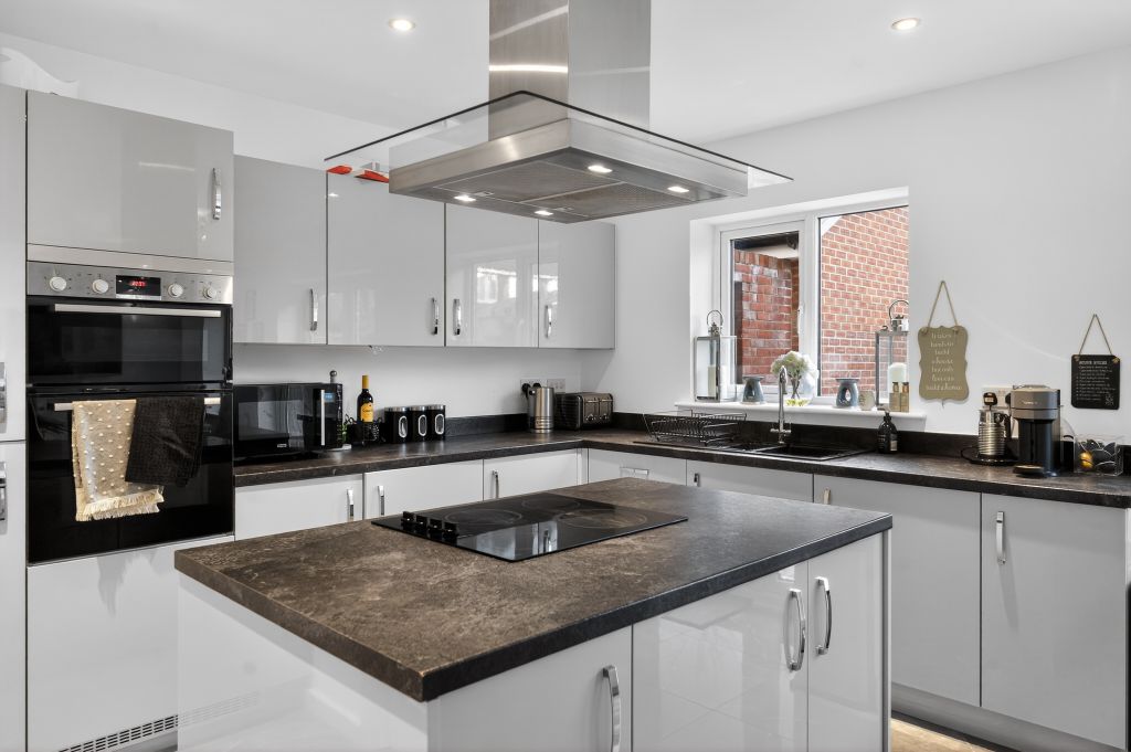 Property photo 3 of 19