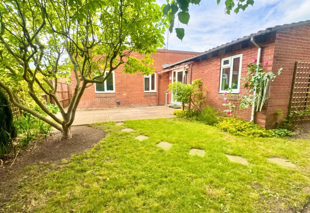Property photo 1 of 13 5182452