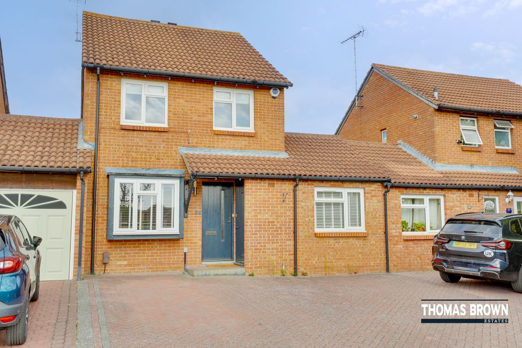 Property photo 1 of 18