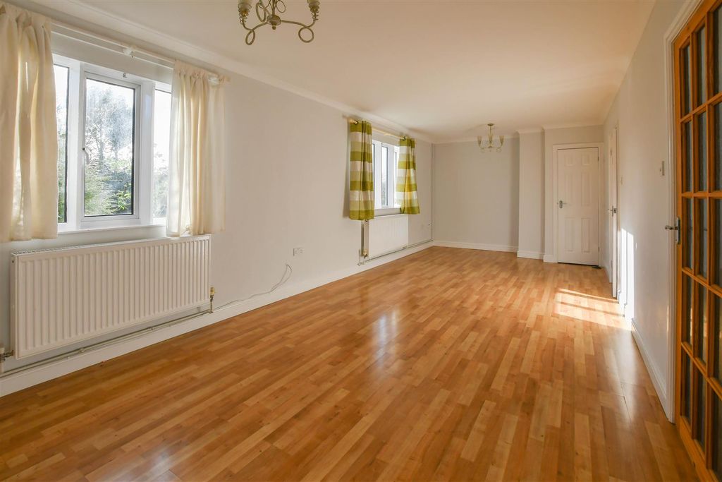 Property photo 2 of 22 Dsc_1043-1.Jpg