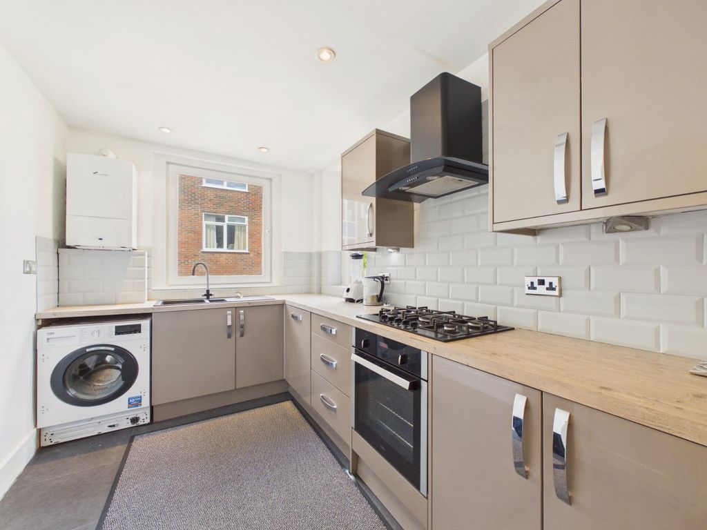 Property photo 3 of 16 Kitchen
