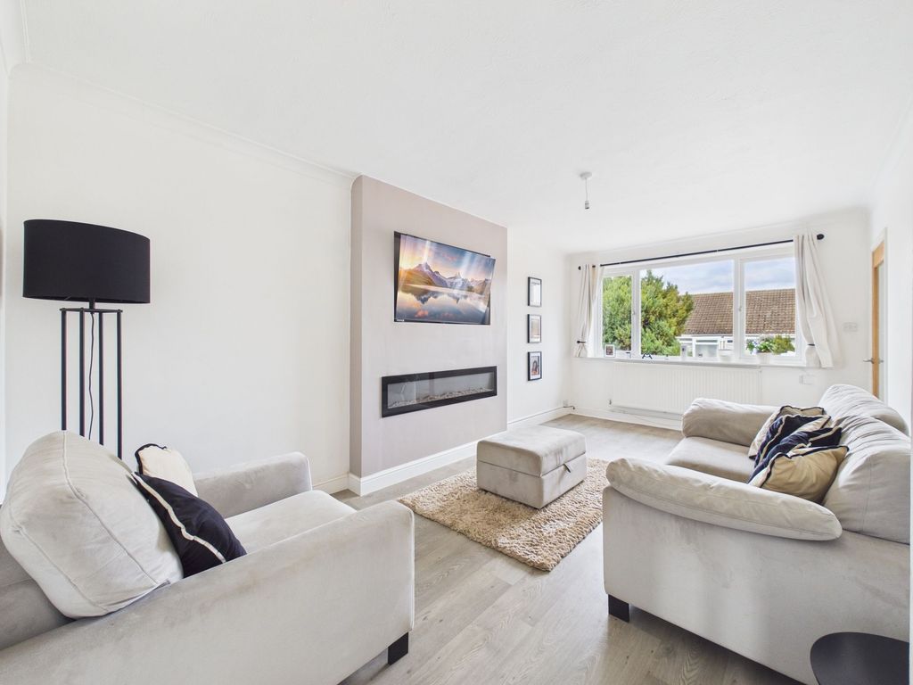 Property photo 3 of 24