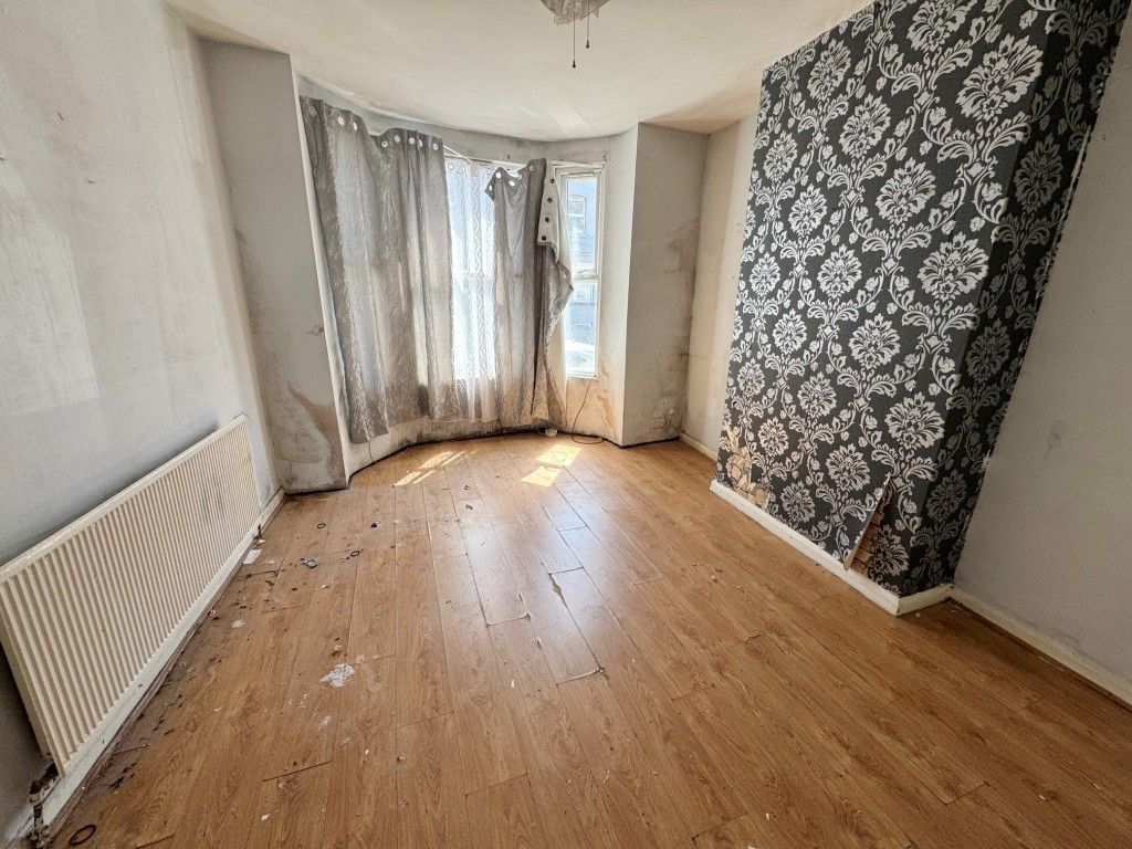 Property photo 2 of 9 Living Room
