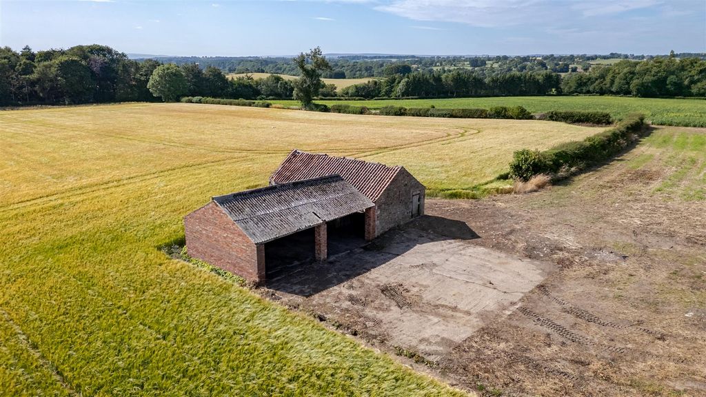 Property photo 1 of 14 Dji_0553-Hdr.Jpg