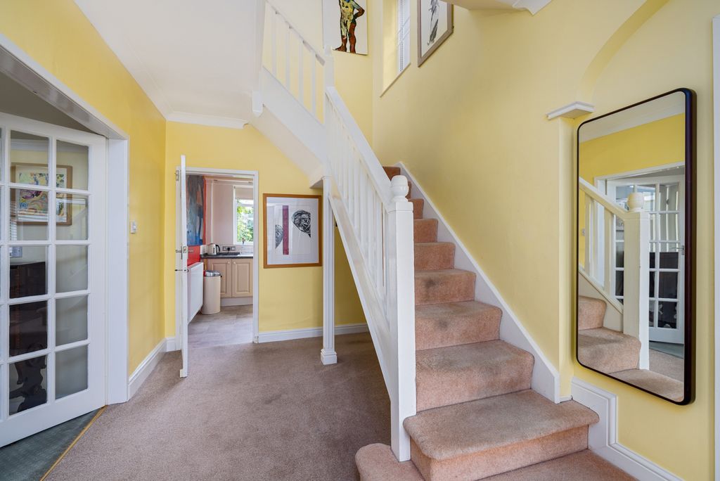 Property photo 3 of 33 Hallway