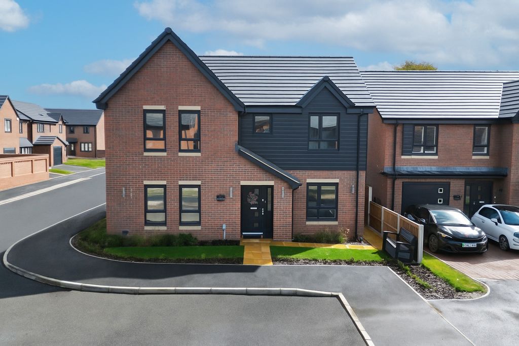 Property photo 1 of 28 4466771