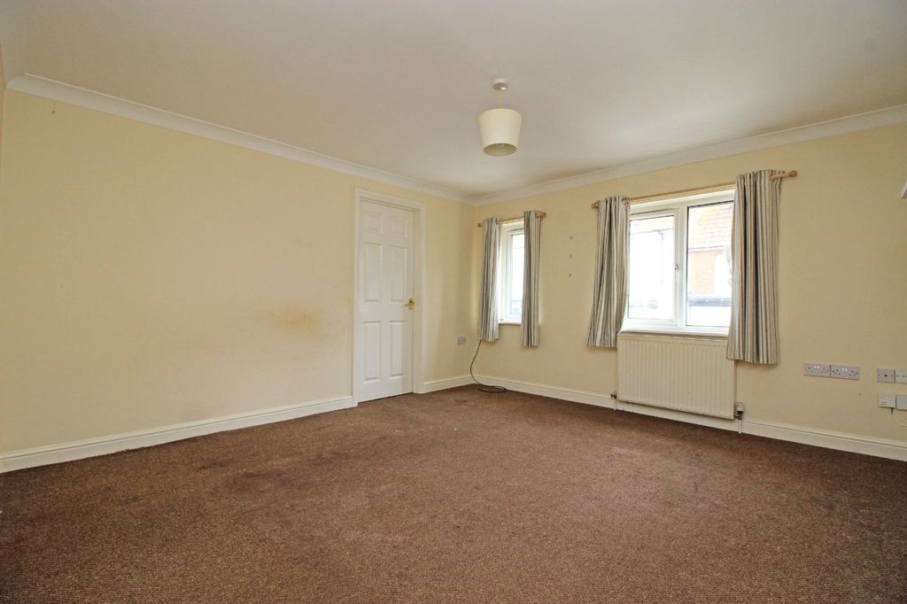 Property photo 3 of 11 Picture No. 12