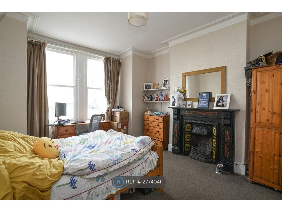 Property photo 2 of 13