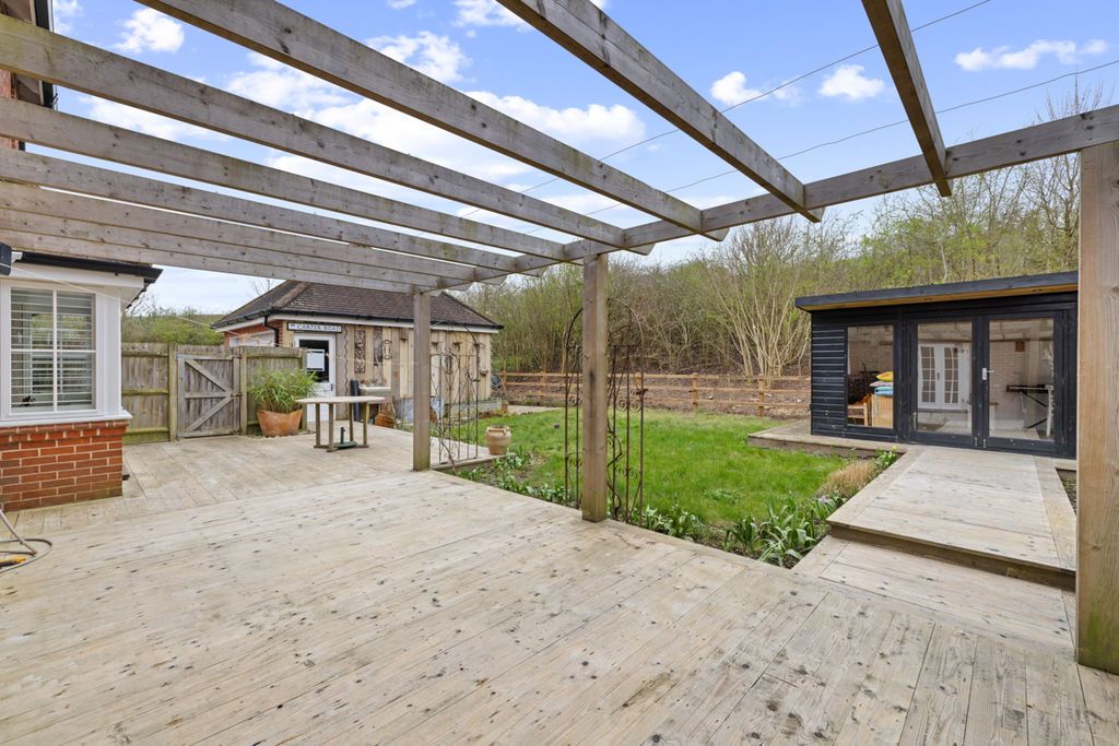 Property photo 2 of 28 Photo 5